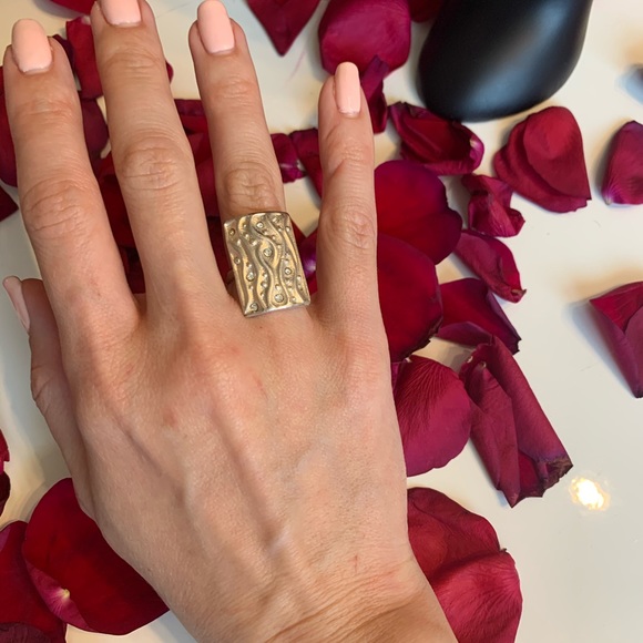 JENAVI statement ring - Picture 2 of 5